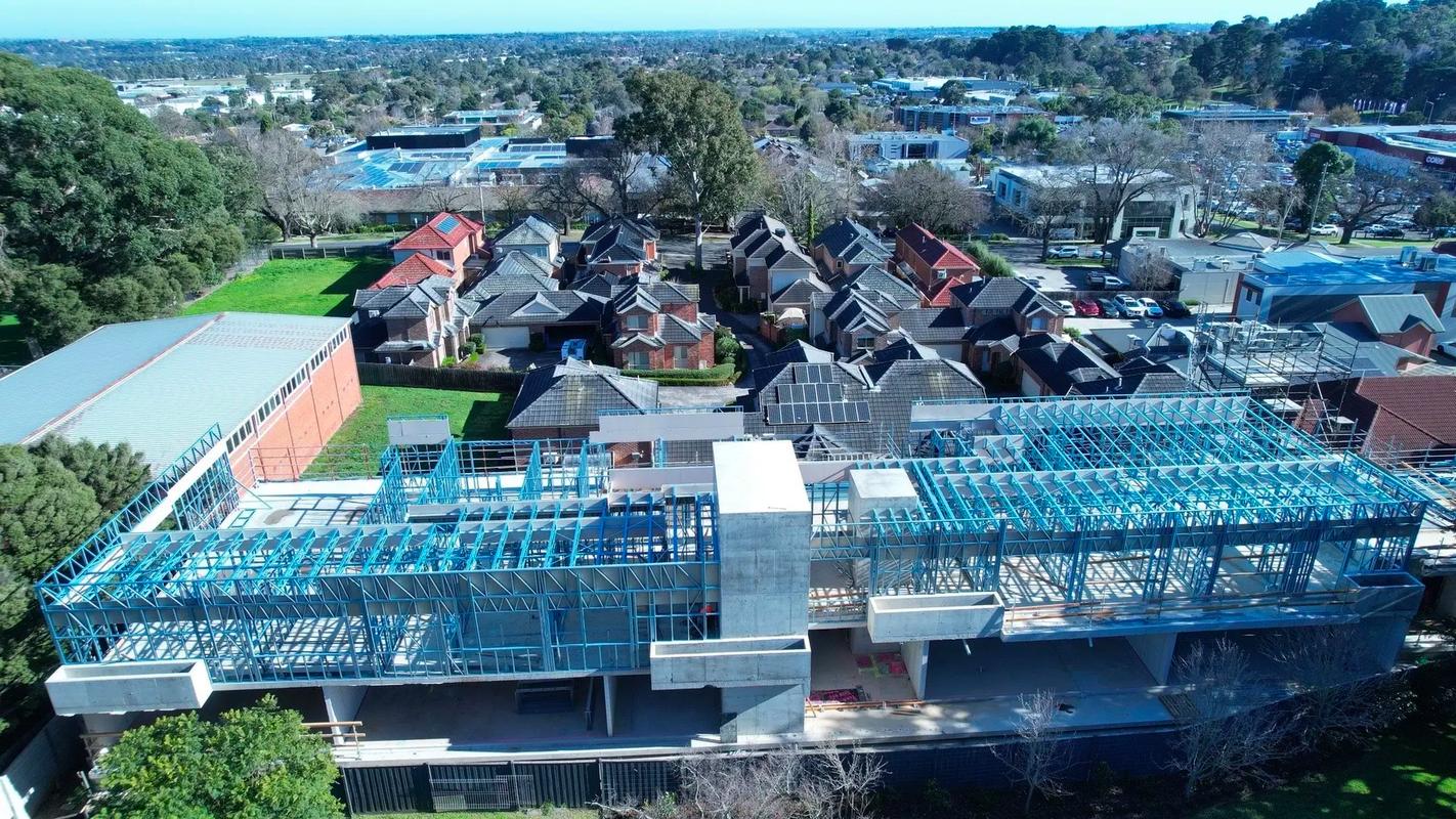 裝配式建筑之美 輕鋼別墅與現(xiàn)代輕質(zhì)建筑材料的革新